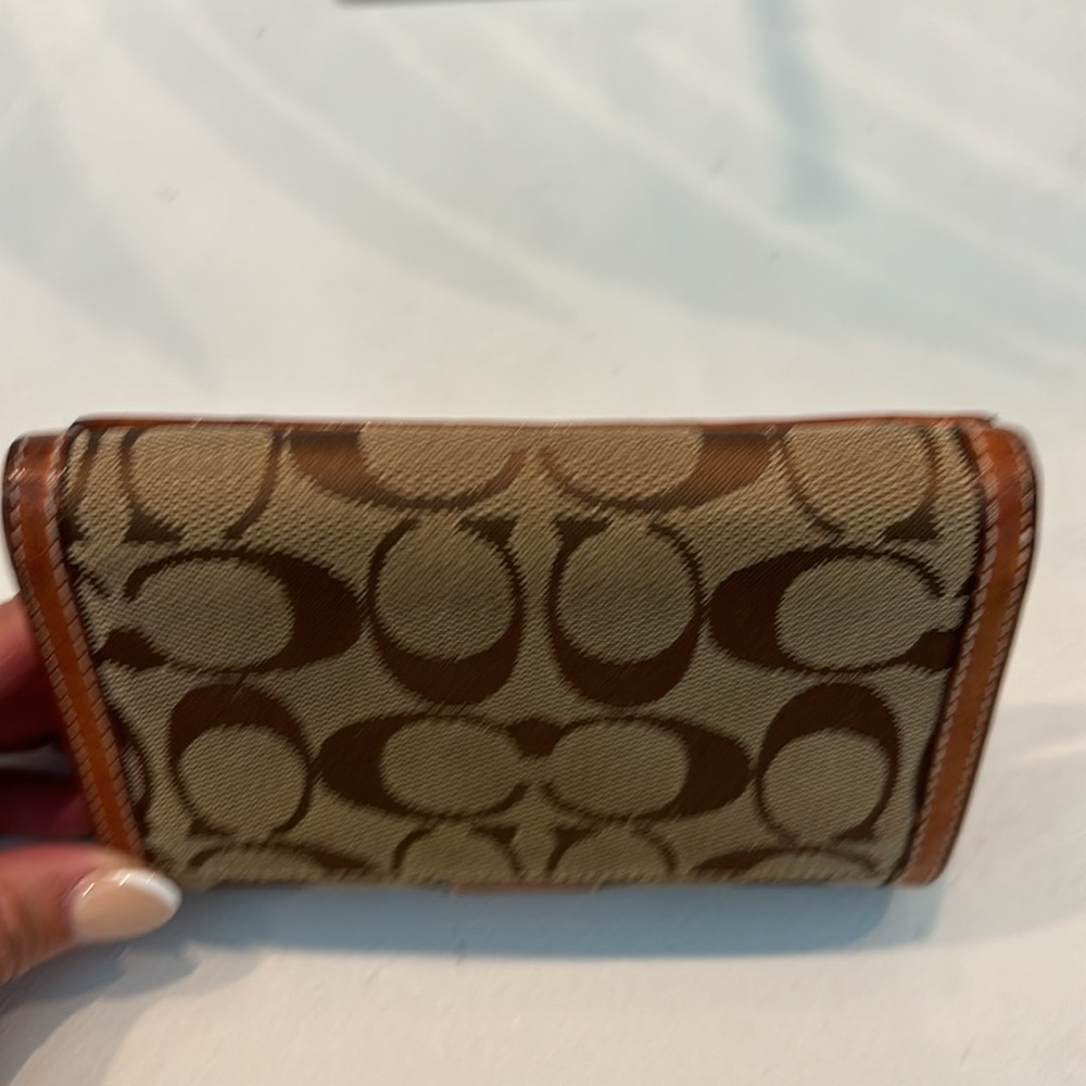 Vintage Coach Wallet - Picture 15 of 17